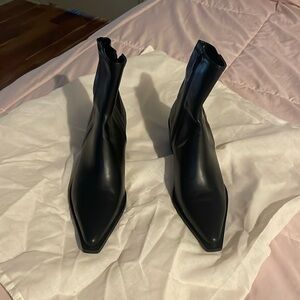 Darcy Ankle Boot, Black, Never Worn